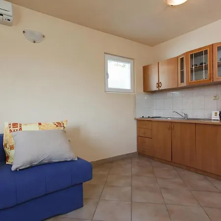 Gold Apartment