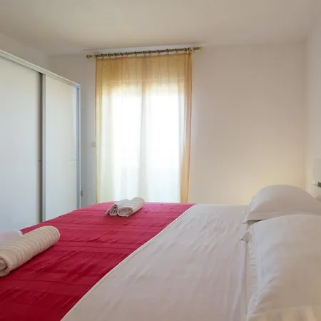 Gold Apartment