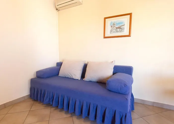 شقة Gold تروغير